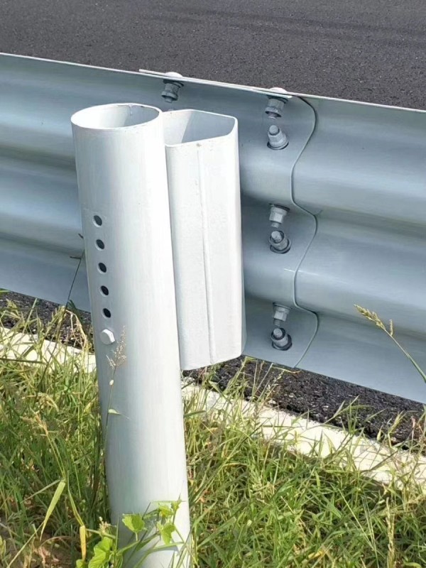 喷塑三波护栏板